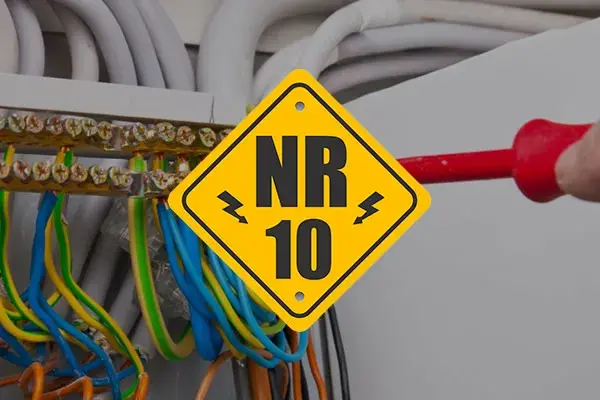 Capa do curso NR-10 – Segurança em Instalações e Serviços em Eletricidade